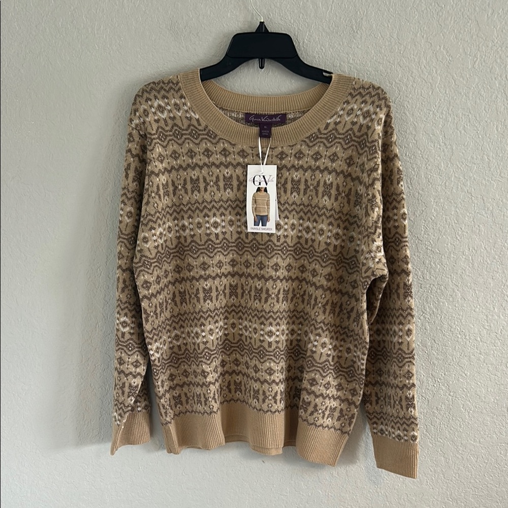 Gloria Vanderbilt Tan and Brown Crew Neck Sweater